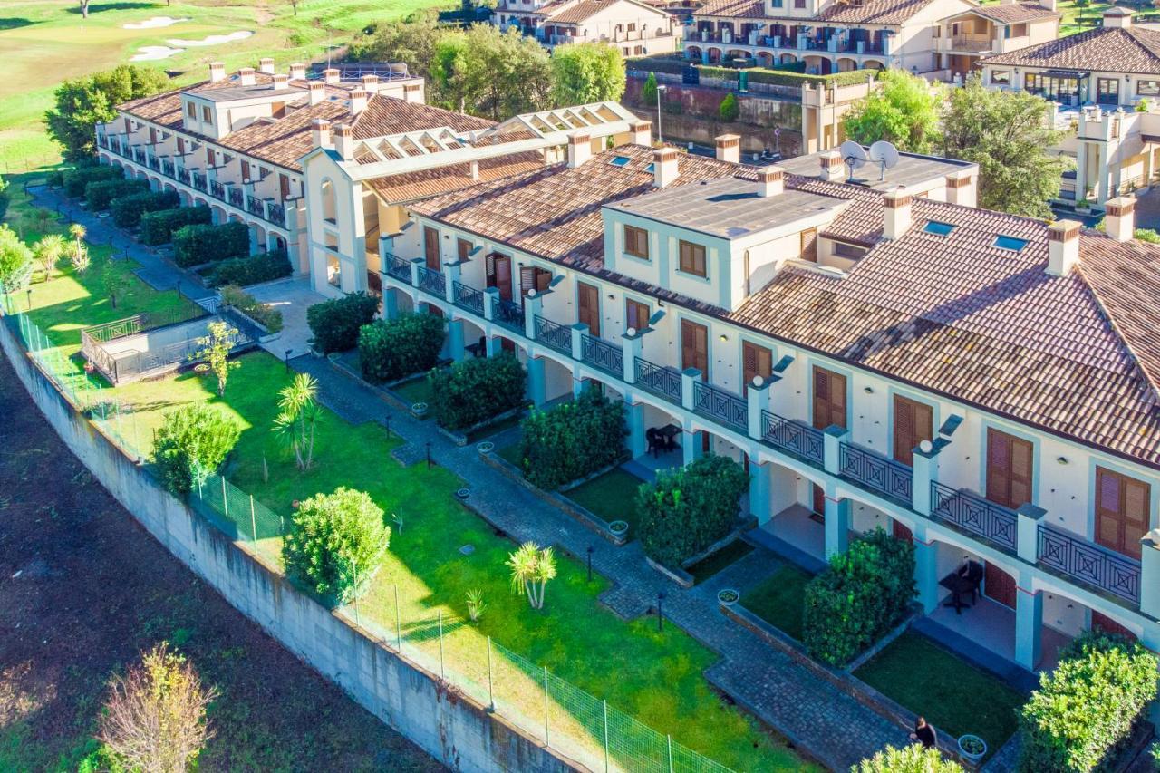 Carpediem Roma Golf Club Marco Simone Extérieur photo